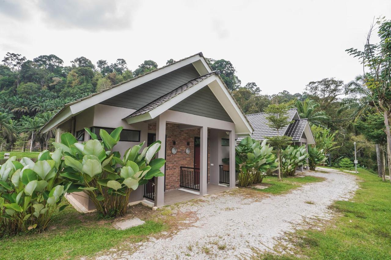 Sementra Hot Spring Nature Resort Gopeng Exterior photo